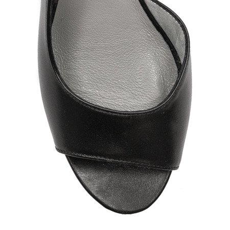 Maciejka 01304-46-00-5 Black Flat Shoes