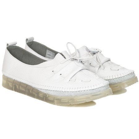 Maciejka 05026-11-00-5 White Shoes