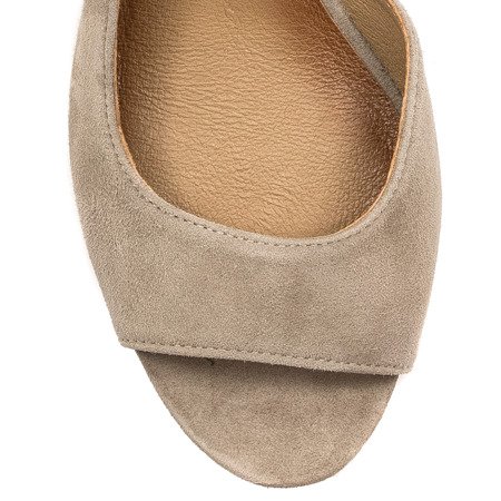 Maciejka Beige Flat Shoes 01304-22/00-1