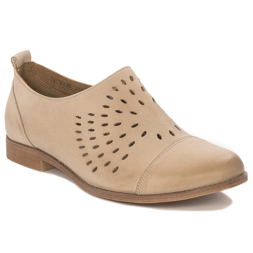 Maciejka Beige Flat Shoes 04936-04/00-5