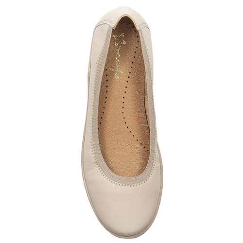 Maciejka Beige Leather Ballerinas