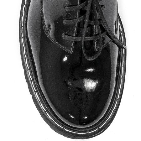Maciejka Black Flat Shoes 04087-61/00-5