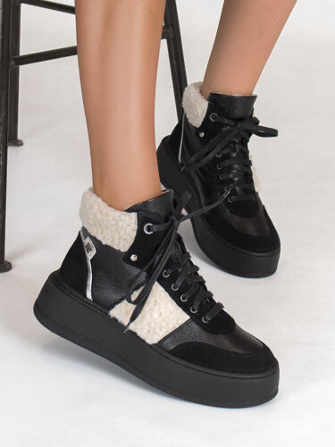 Maciejka Black Leather warmed platform Lace-UP Boots