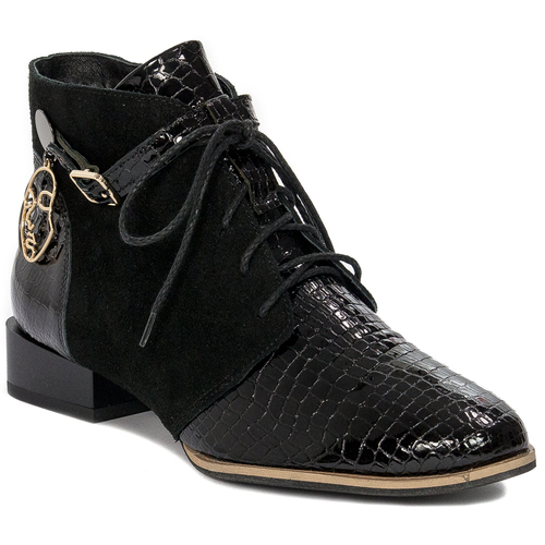 Maciejka Black Leather women's Boots 5743A-20/00-7