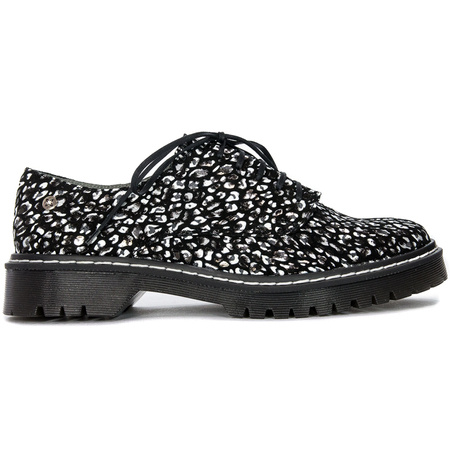 Maciejka Black and White Flat Shoes 04087-48/00-5