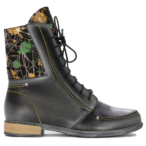 Maciejka Black women's Boots 06122-01/00-7