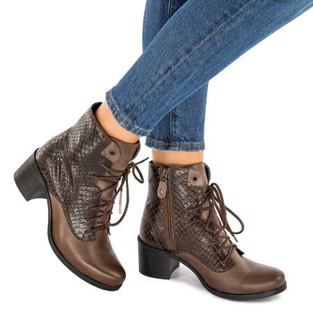 Maciejka Brown Lace-Up Boots 02113-02/00-3