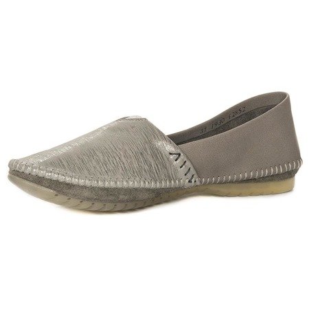Maciejka Gray Shine Flat Shoes 01930-03/00-0