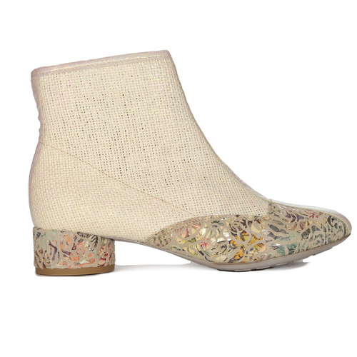 Maciejka Light Beige Boots 04937-22/00-5