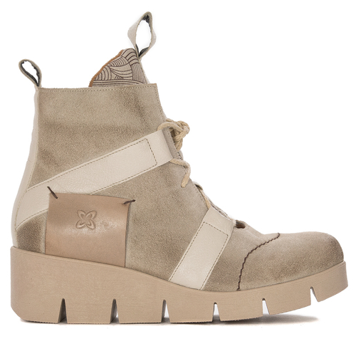 Maciejka Light Beige Platform Boots 06185-22/00-8