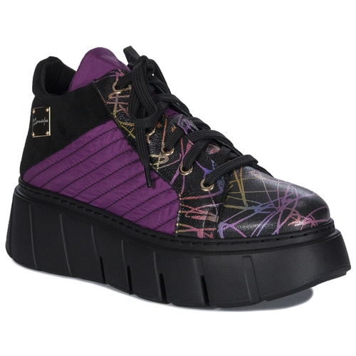 Maciejka Woman's Fuxia Sneakers