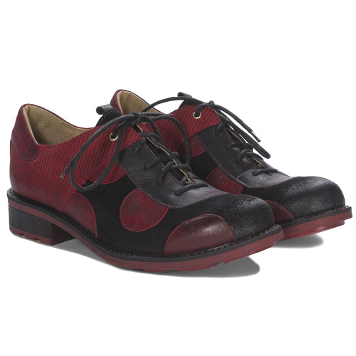 Maciejka Woman's Leather Red and Black Flat Shoes