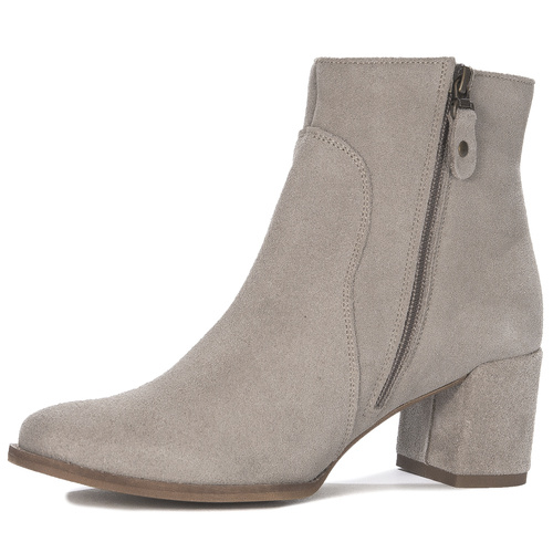 Maciejka Womens Beige Boots