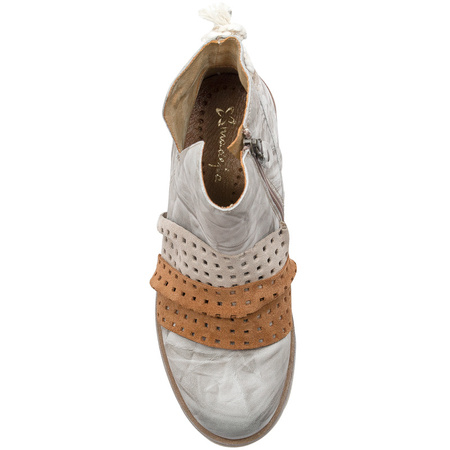 Maciejka Women's Beige Boots