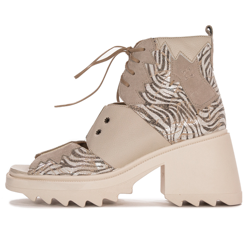 Maciejka Women's ankle boots beige leather on platform