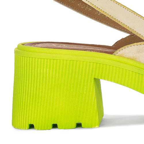 Maciejka Yellow Sandals 06039-07-00-1