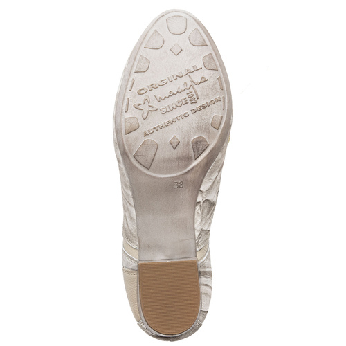 Woman's Beige Leather Shoes