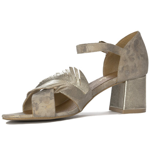 Maciejka Beige + Gold Sandals 06549-04/00-5