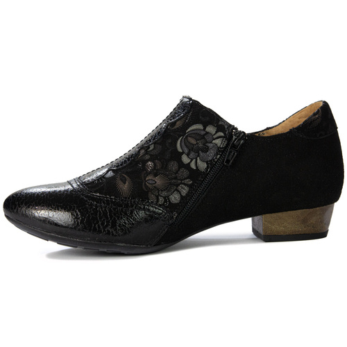 Maciejka Woman's Leather Black Low Shoes