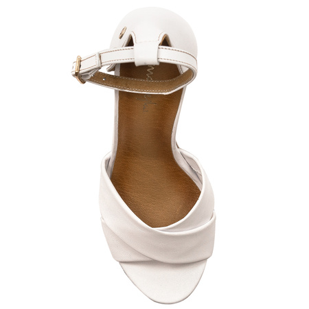 Maciejka White Sandals 06081-11