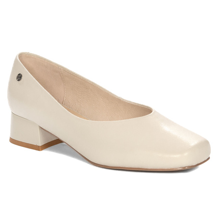 Maciejka Beige Pumps