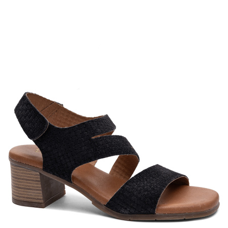 Maciejka Leather Woven Texture Black Sandals E7401-01/00-1
