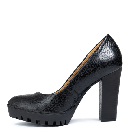 Maciejka Timeless Full-Grain Leather Pumps on Platform 2629W-04-00-1
