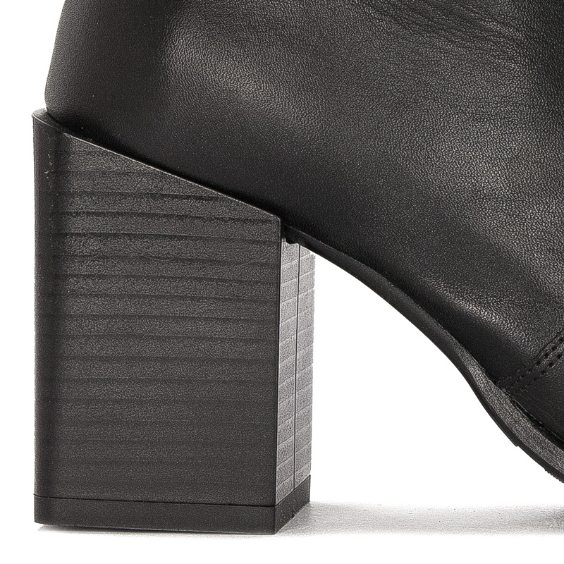Maciejka Black Leather Women's Boots 05687-01/00-7
