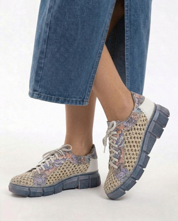 Maciejka Perforated Leather Platform Shoes Blue 05850-06-00-1