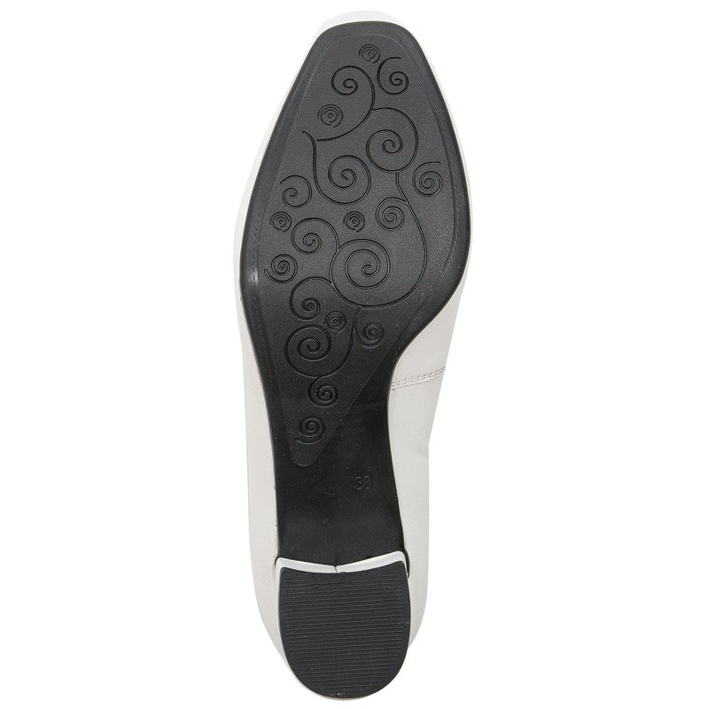 Maciejka White Pumps