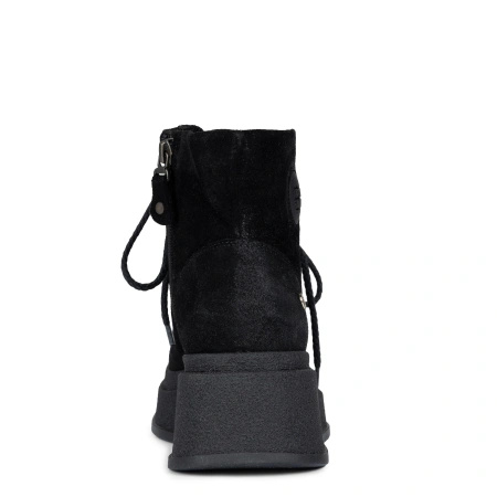 Maciejka Premium Suede High-Sole Boots Black 06309-01-00-8