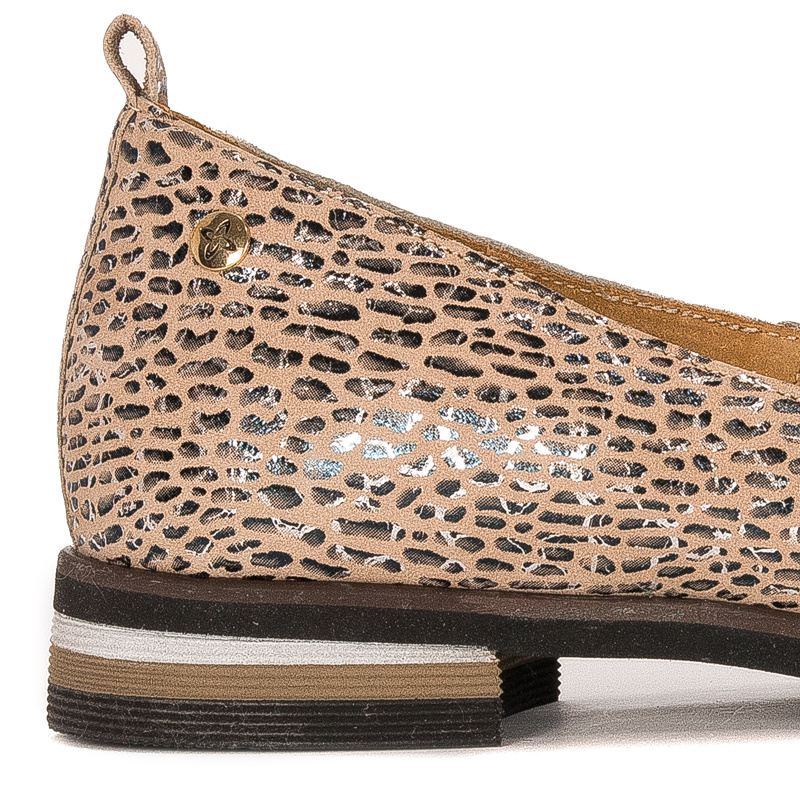 Maciejka Women's beige leather Flat Shoes