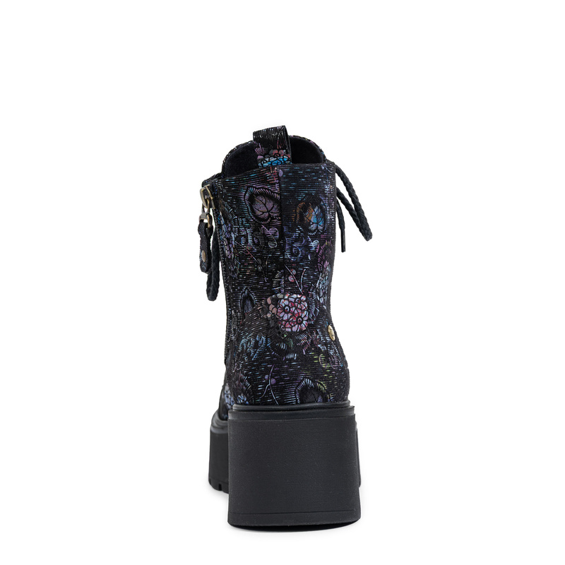 Maciejka Exquisite Craftsmanship Platform Boots 6762W-01-00-6