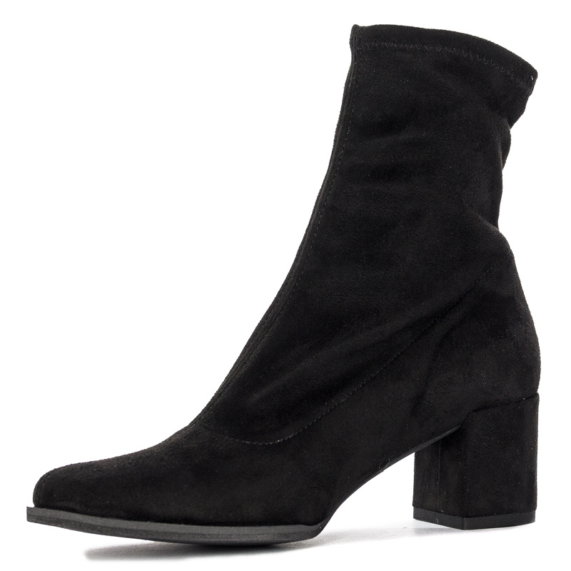 Maciejka Black women's Boots 6243A-01/00-8