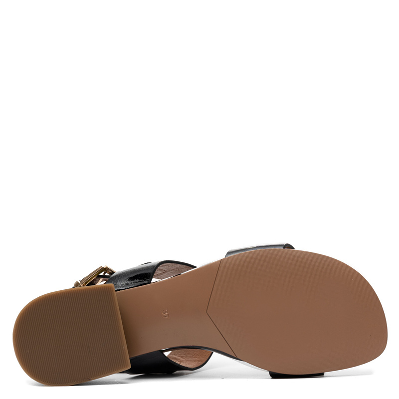 Maciejka Leather Sandals Patent Finish Low Heel Black K7455-01/00-1