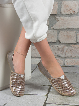 Maciejka Beige-silver Shoes 01930-94/00-0