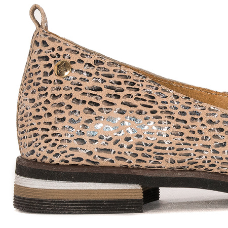 Maciejka Women's beige leather Flat Shoes