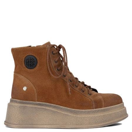 Maciejka Polish-Made Women's Suede Boots on a Chunky Platform Sole 06309-29-00-8