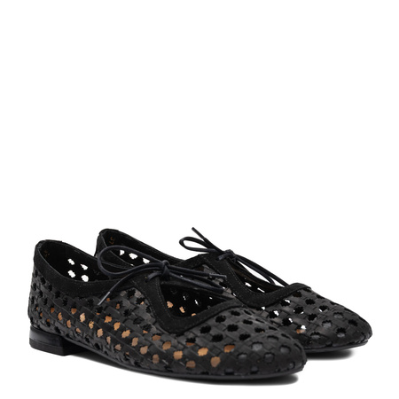 Maciejka Leather Perforated Lace-Up Flats Black 07303-01/00-1