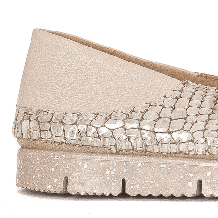 Maciejka Beige Women's Low Shoes Shoes