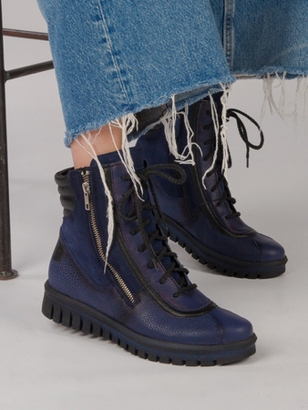 Maciejka Navy Boots 05565-17/00-7