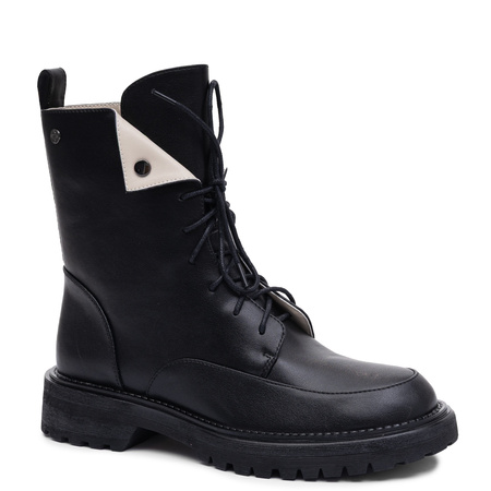 Maciejka Leather Lace-Up Platform Boots Black K7749-01/00-7