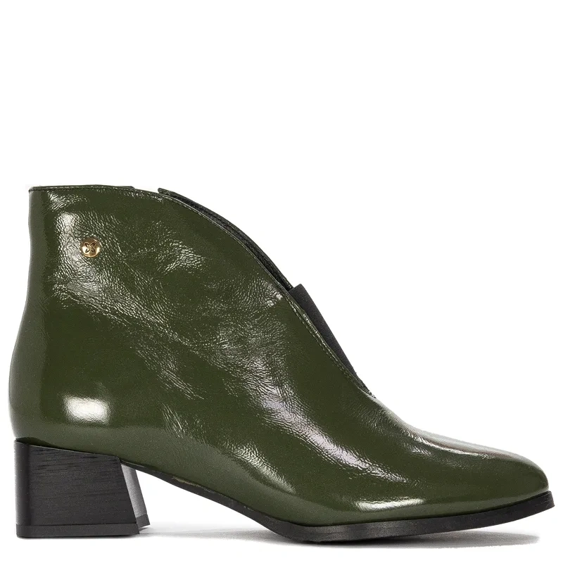 Maciejka Green pattented Boots 04777-44/00-3