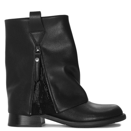 Maciejka Leather Ankle Boots Asymmetric Shaft Flat Heel Black K7213-01/00-8