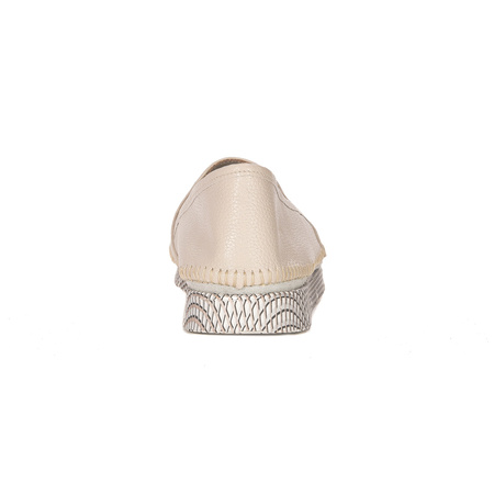 Maciejka Beige Low Shoes