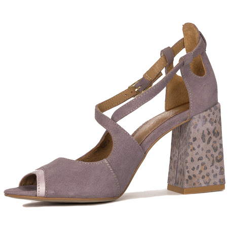 Maciejka Women's sandals in natural velor leather violet