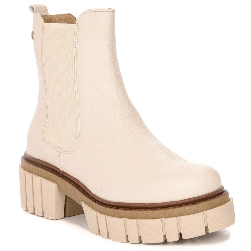 Maciejka Beige Boots 05312-04/00-6