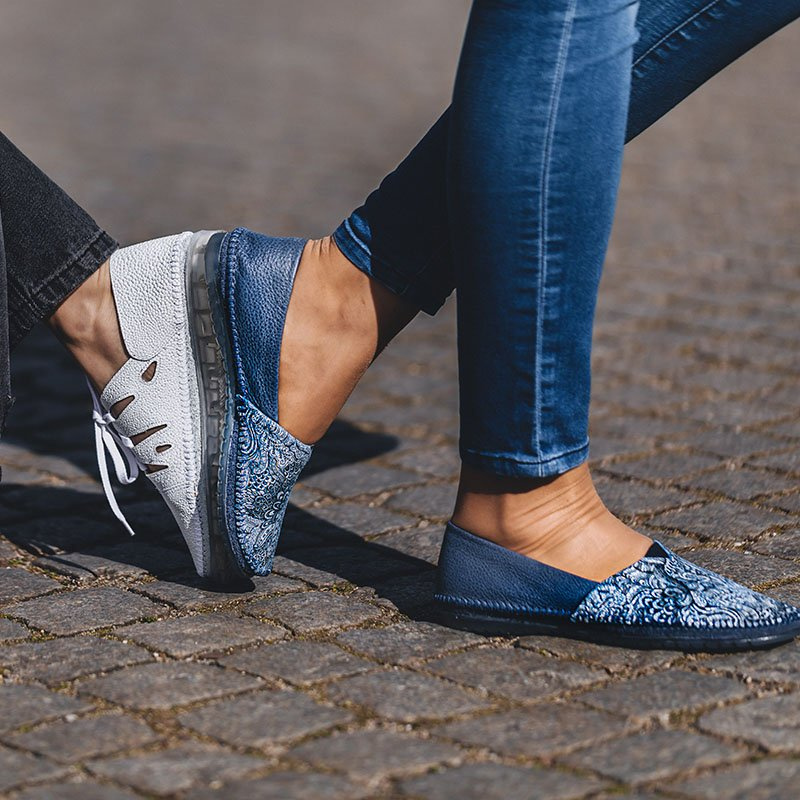 Maciejka Navy Flat Shoes 01930-68/00-0