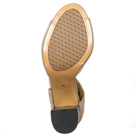 Maciejka Beige Sandals 04122-04/00-5