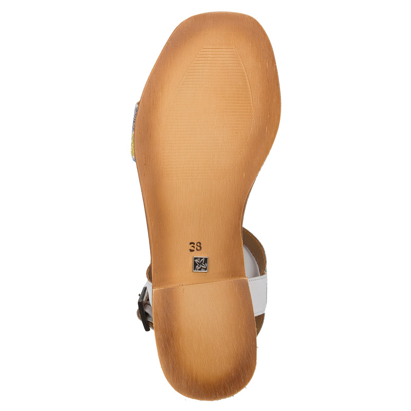 Maciejka White flat Sandals